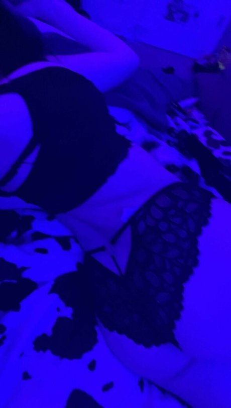 痩せた赤毛のオンリーファンズ セックス 写真