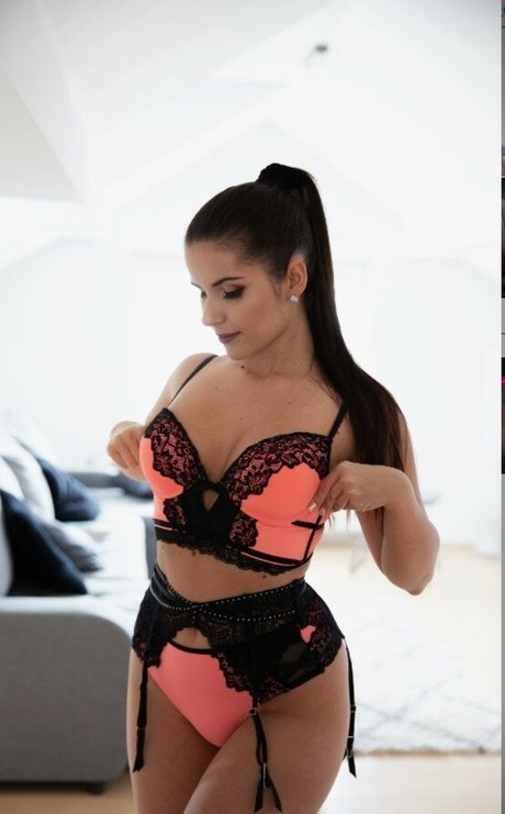 老母オンリーファン えろ 写真