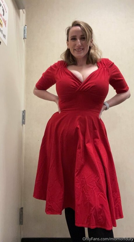 momoffduty 無料のポルノスター ギャラリー