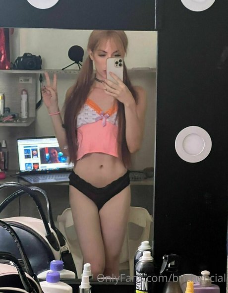 brithoficial エロティック女優 画像