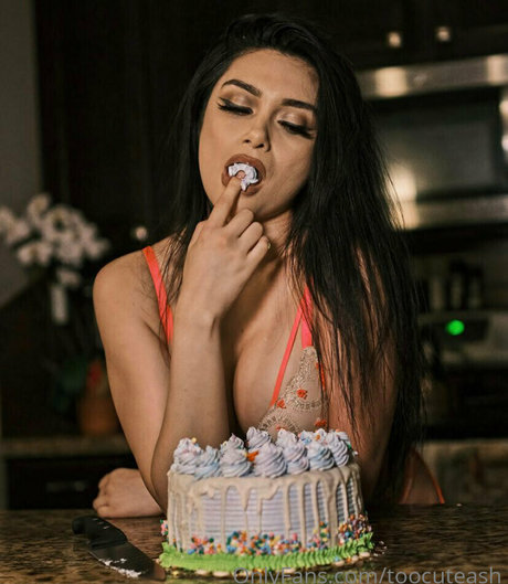 toosexyashley ポルノスター ヌード 写真