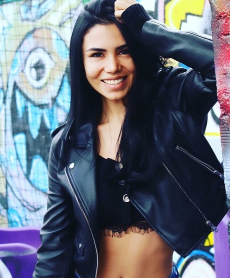 ナースオンリーファンズ ヌード 写真