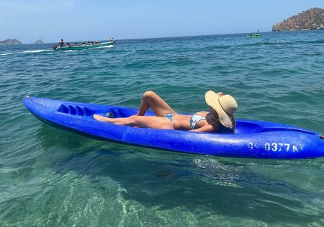 Ana Henao ポルノスター アート ギャラリー