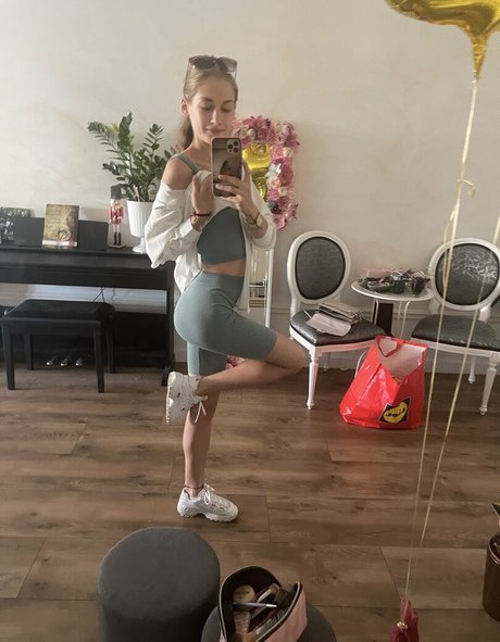 本物のオンリーファンズ トップ 写真