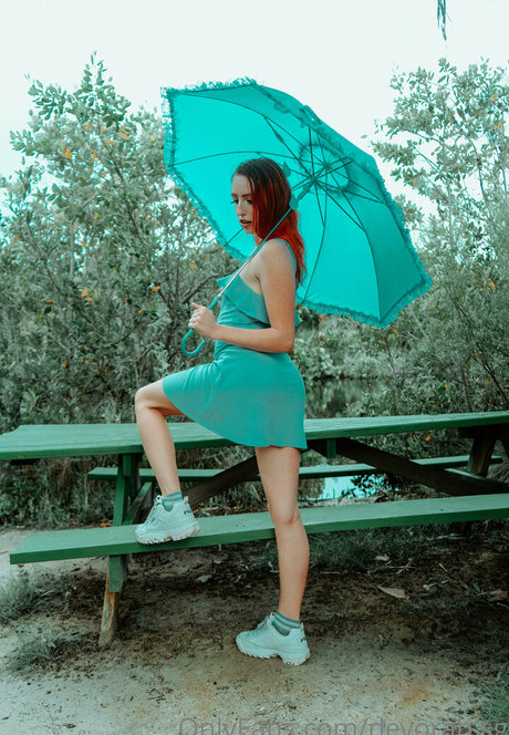 devorah sg エロティック女優 写真