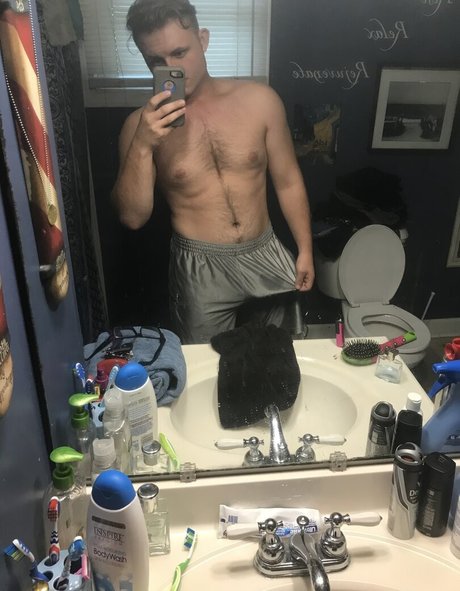 selfiejesus 無料モデル 写真