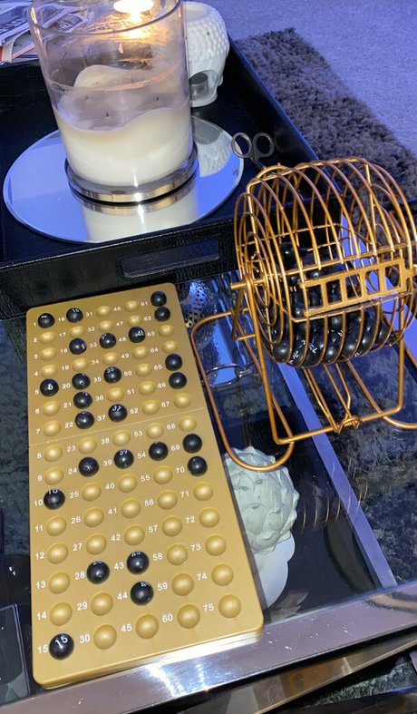 lucyzara ヌードのポルノスター ギャラリー