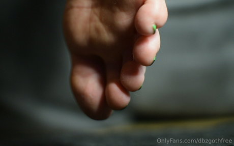 dbzgothfree セクシーモデル 写真