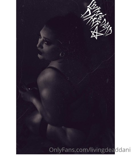 livingdeaddani 高品質女優 画像