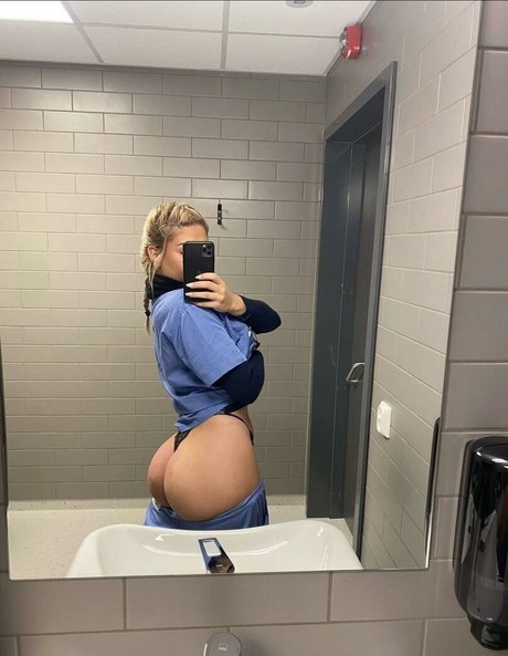 フィットネスアナルオンリーファンズ 無料裸 画像