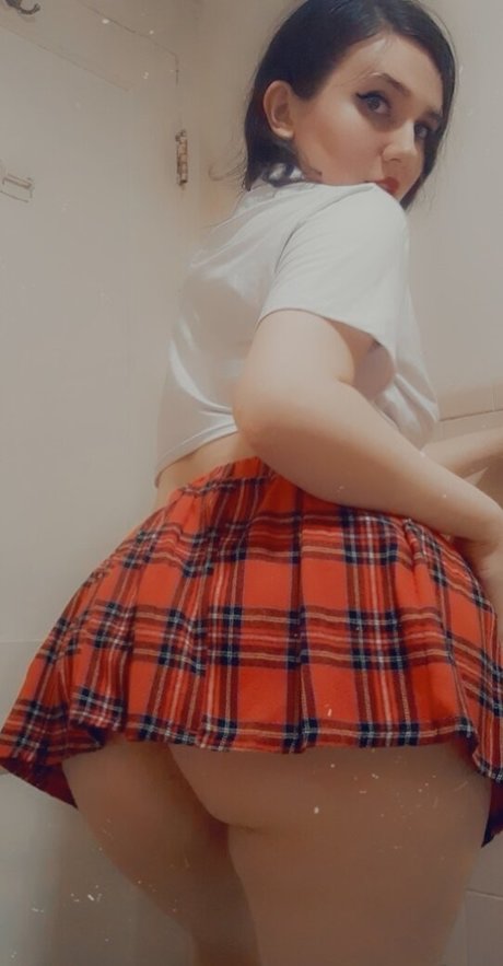 角質の女の子オンリーファンズ アートポルノ ギャラリー