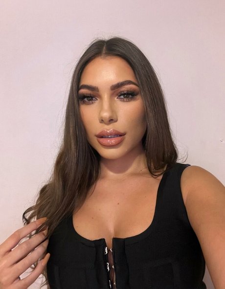 オンリーファンズを崇拝する 可愛い 画像