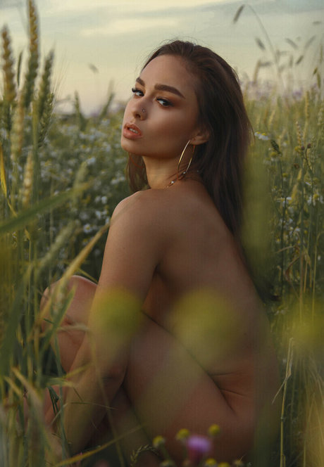 Chulpan Mingazova ポルノ女優 ギャラリー