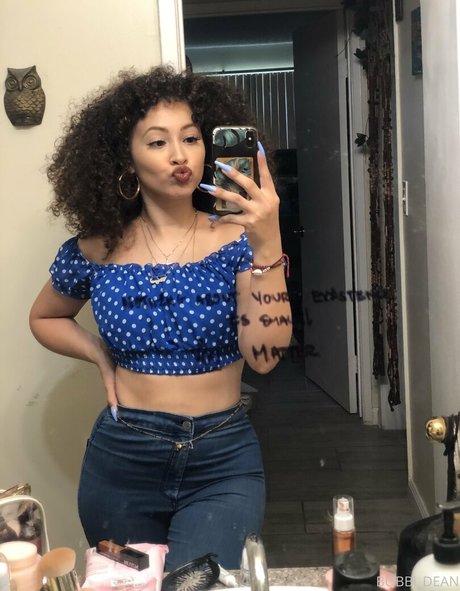 中出し 主観 オンリーファンズ ポルノグラフィック 写真