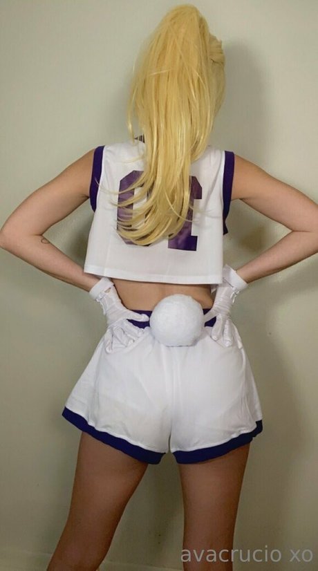 avacruciofree ヌードスター 写真