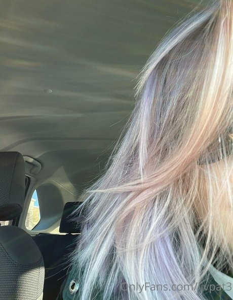 livpat3 裸のモデル 写真