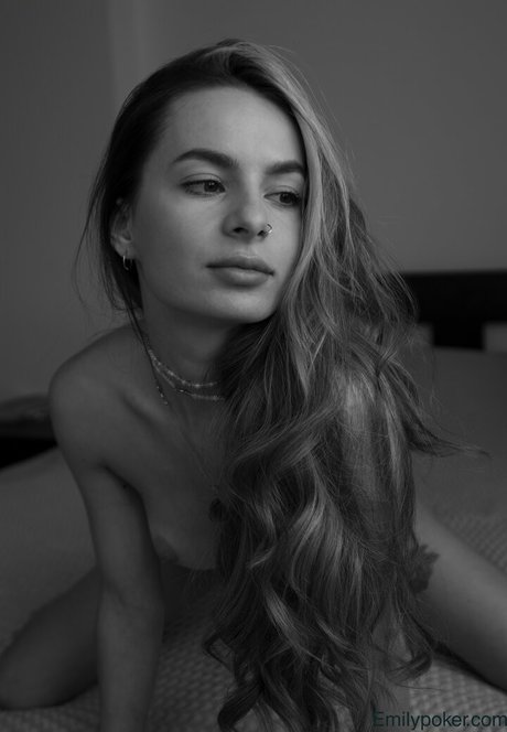 emilypoker ポルノスター トップ 画像