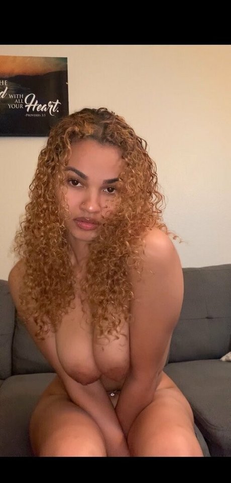 krispycreamm 高品質女優 画像