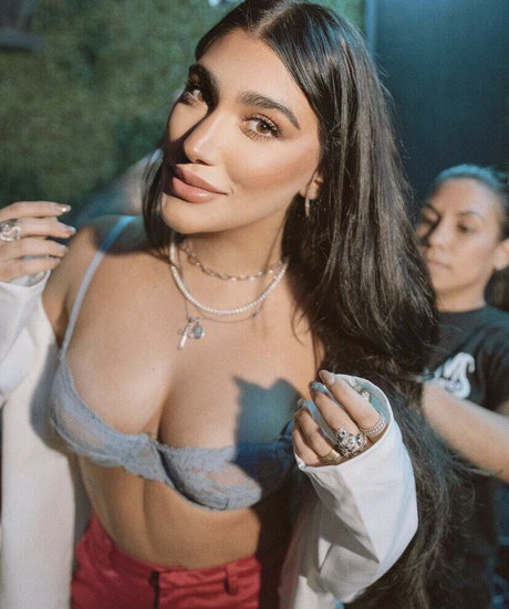 BBWランジェリーオンリーファンズ アートxxx ギャラリー