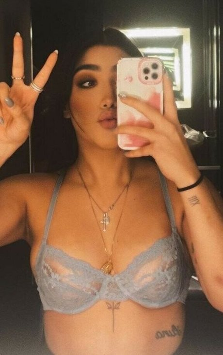 Daniela Barranco XXXモデル 写真