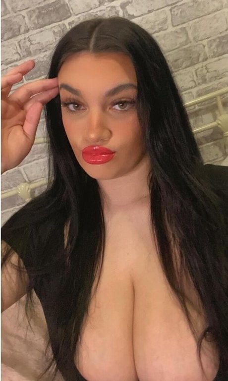 金髪の小人オンリーファンズ アダルト無料 画像