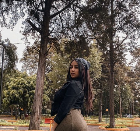 Danahe Vasquez 独占モデル ギャラリー