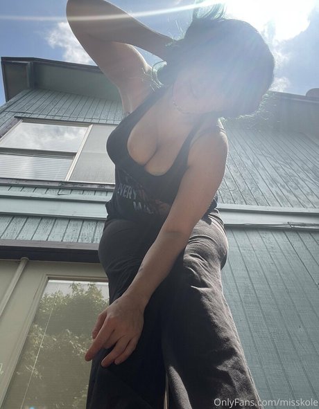 裸の女の子オンリーファンズ ホットセックス 画像