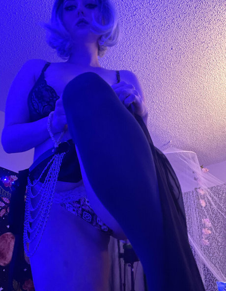 フェラチオ ティーン オンリーファンズ 美しい裸 画像