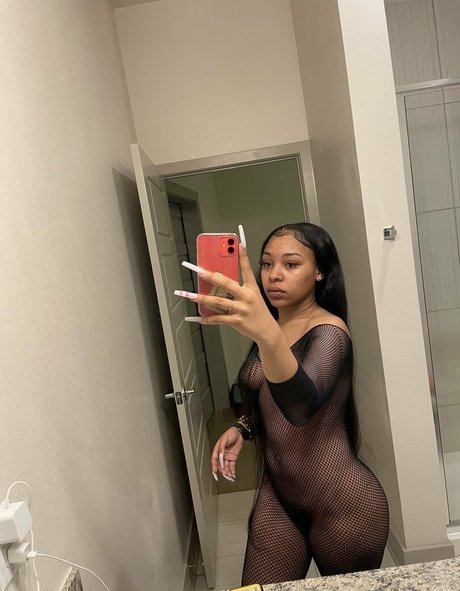 vvkayb 最高のスター 写真