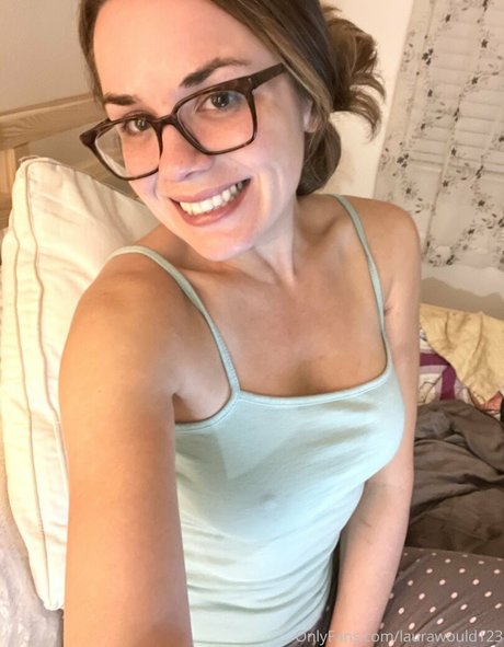 コスプレ フェムボーイ オンリーファンズ ポルノ 写真