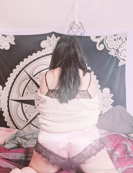 kittenkiyomi ホットなポルノスター 画像