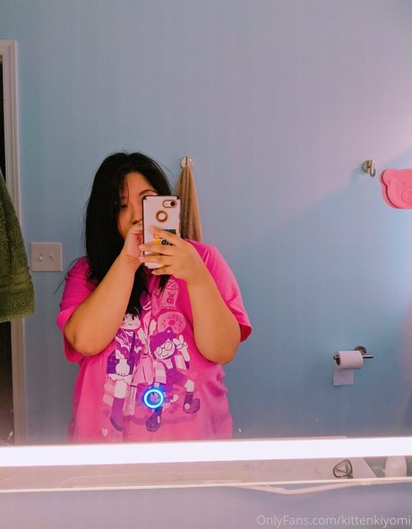 kittenkiyomi ポルノスター 写真