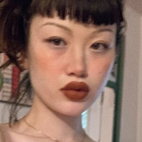 Amylouisev 裸の女優 写真