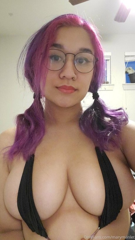 Marymanlet ヌードスター 写真