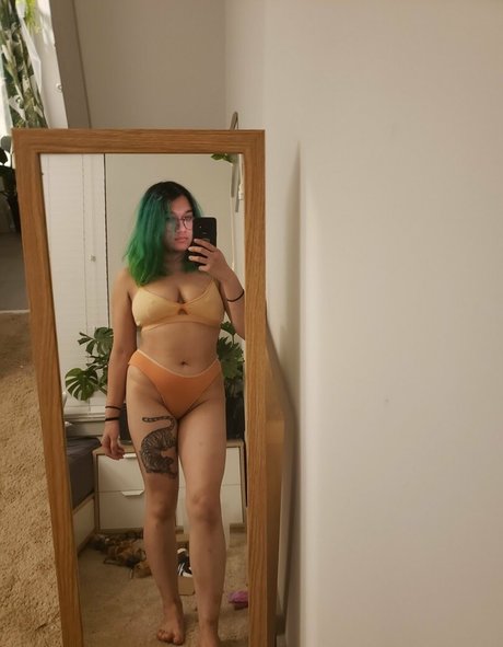 Marymanlet ヌードのポルノスター ギャラリー