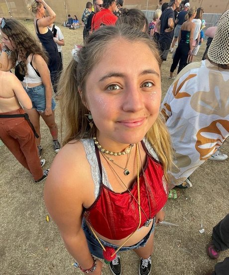 ストリップショー オンリーファンズ 美しい裸 写真