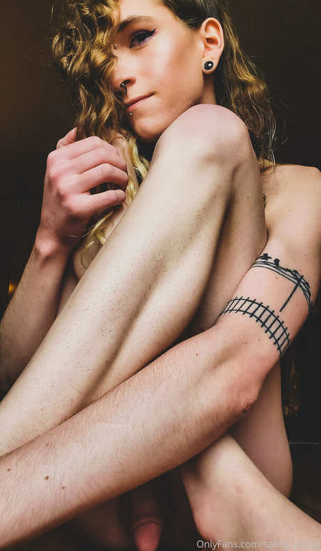 ティーンレズビアンオンリーファンズ セクシーxxx 画像