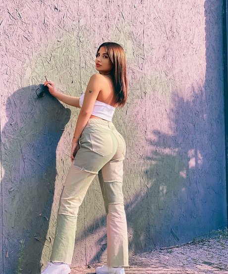 Helia Soltani 無料のスター 写真