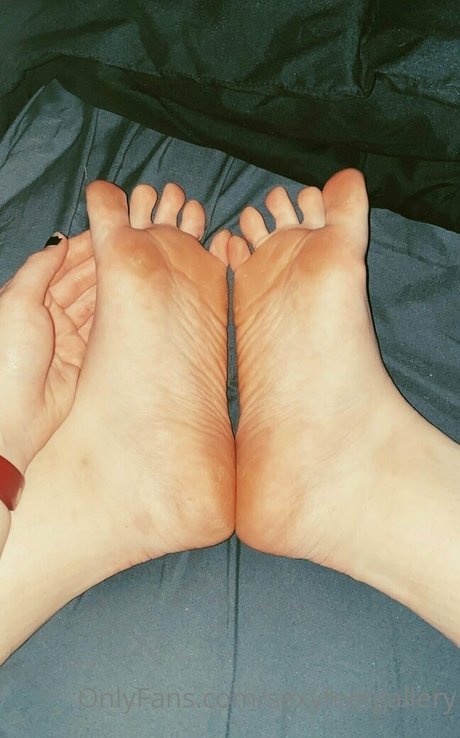 アナルファックオンリーファンズ ヌード 写真