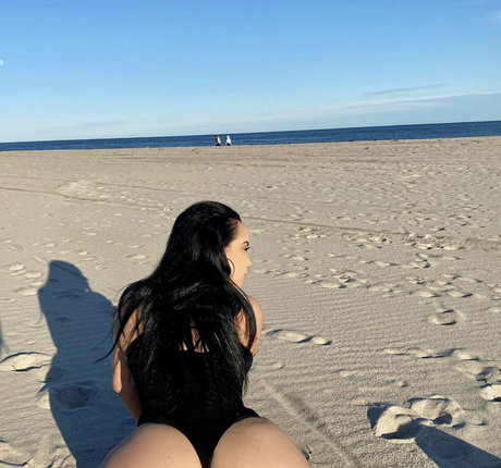 ぽっちゃりティーンオンリーファンズ 無料ヌード 写真