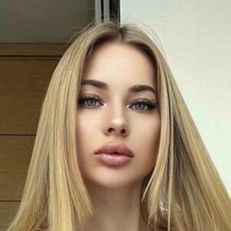 Stasy Baby ポルノモデル 写真