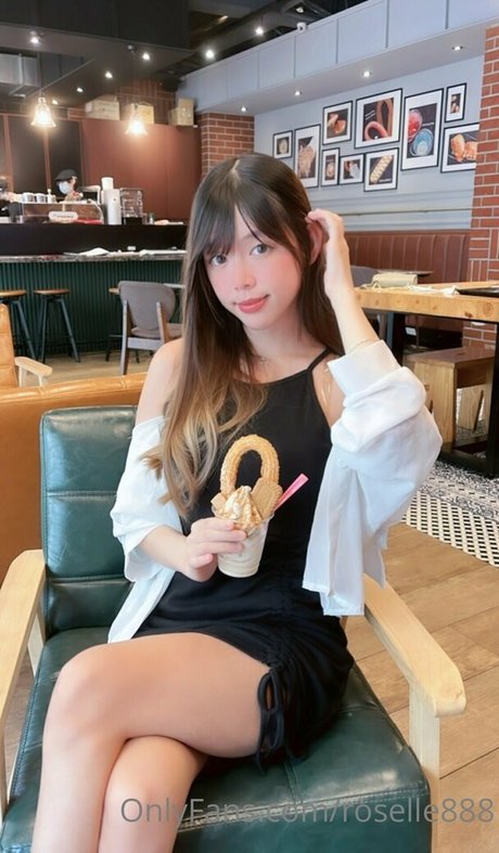 roselle888 スター xxx 画像