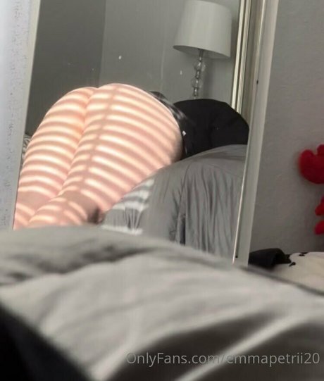 日本の熟女オンリーファンズ 可愛い 画像