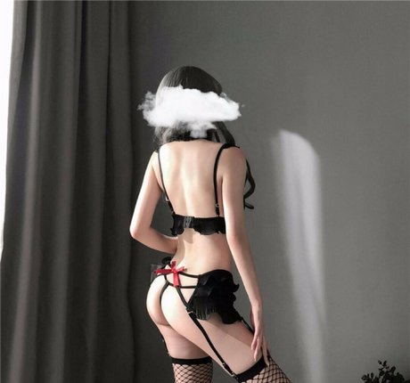 ティーンランジェリーオンリーファンズ 限定 写真