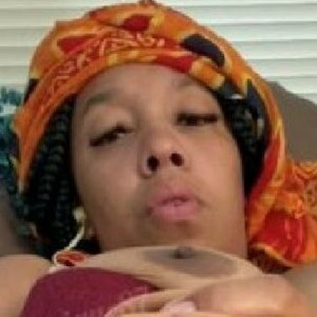 twounique87 無料のポルノスター 写真