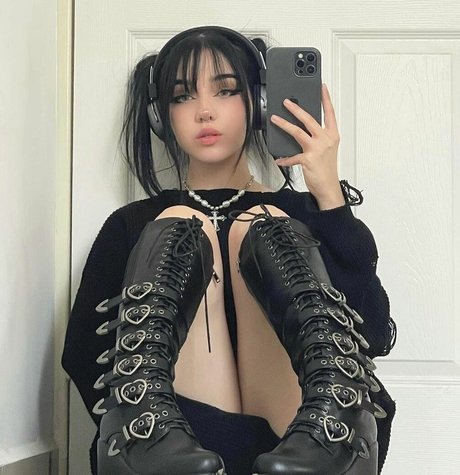 年配の熟女オンリーファンズ 美しい裸 写真