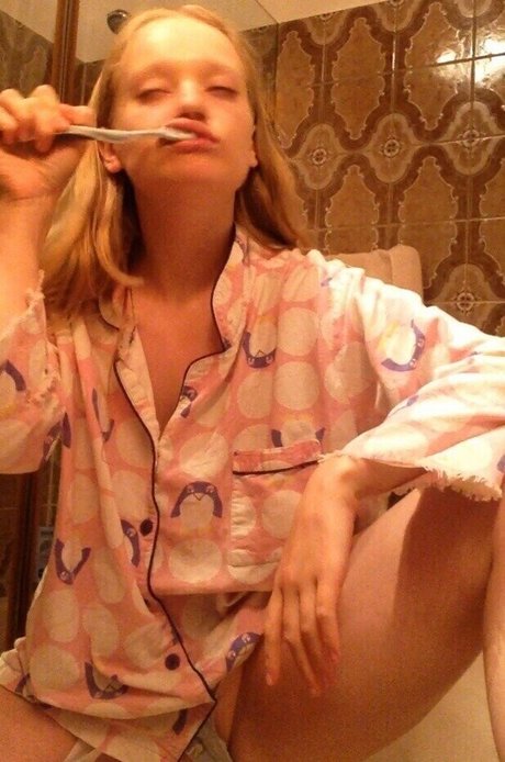 Kelley ポルノスター 写真