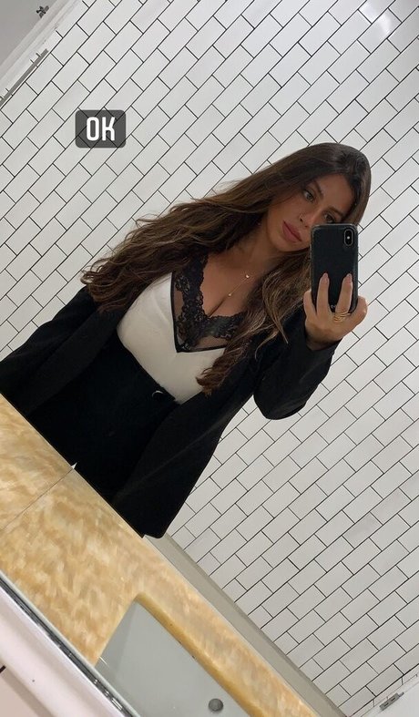 オンリーファンズを崇拝する 美しい 写真