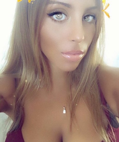 フィットネス熟女オンリーファンズ アートヌード ギャラリー