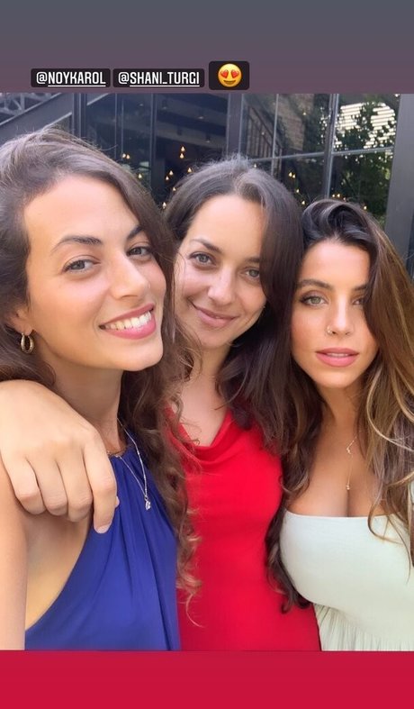 Tami Bar ポルノモデル ギャラリー